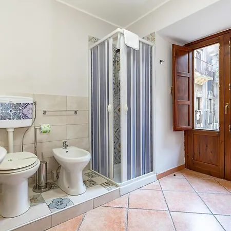 Stesicoro Exclusive Rooms Bed & Breakfast 3*