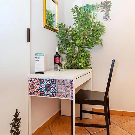 Stesicoro Exclusive Rooms Bed & Breakfast 3*